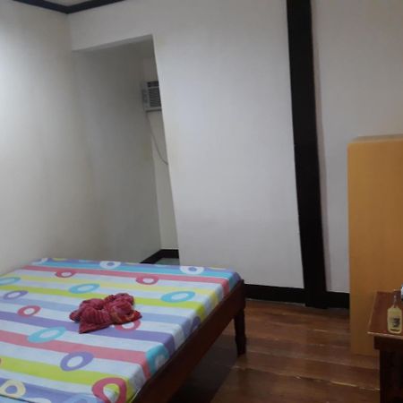 Adrian Travellers Inn Ел Нидо Екстериор снимка
